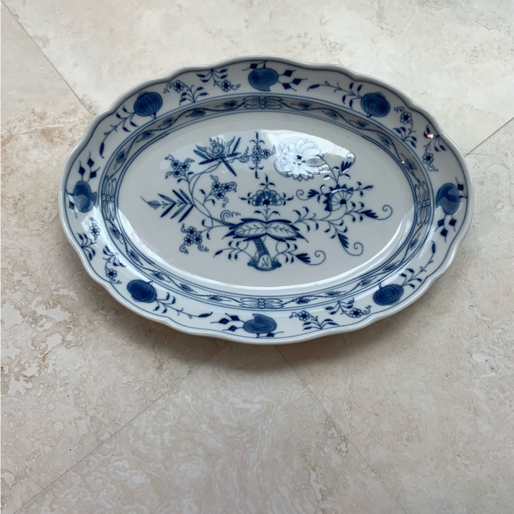 Meissen Blue Onion Porcelain Oval Platter